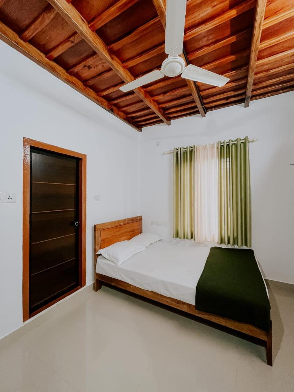 Palkulam Heights Villa Kumudi Exteriör bild