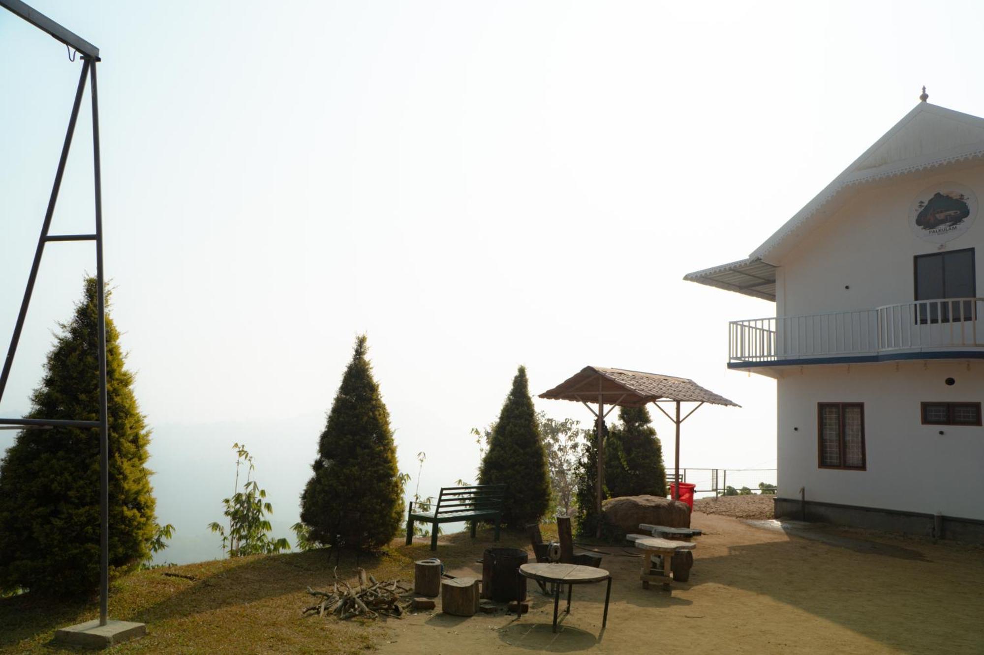 Palkulam Heights Villa Kumudi Exteriör bild