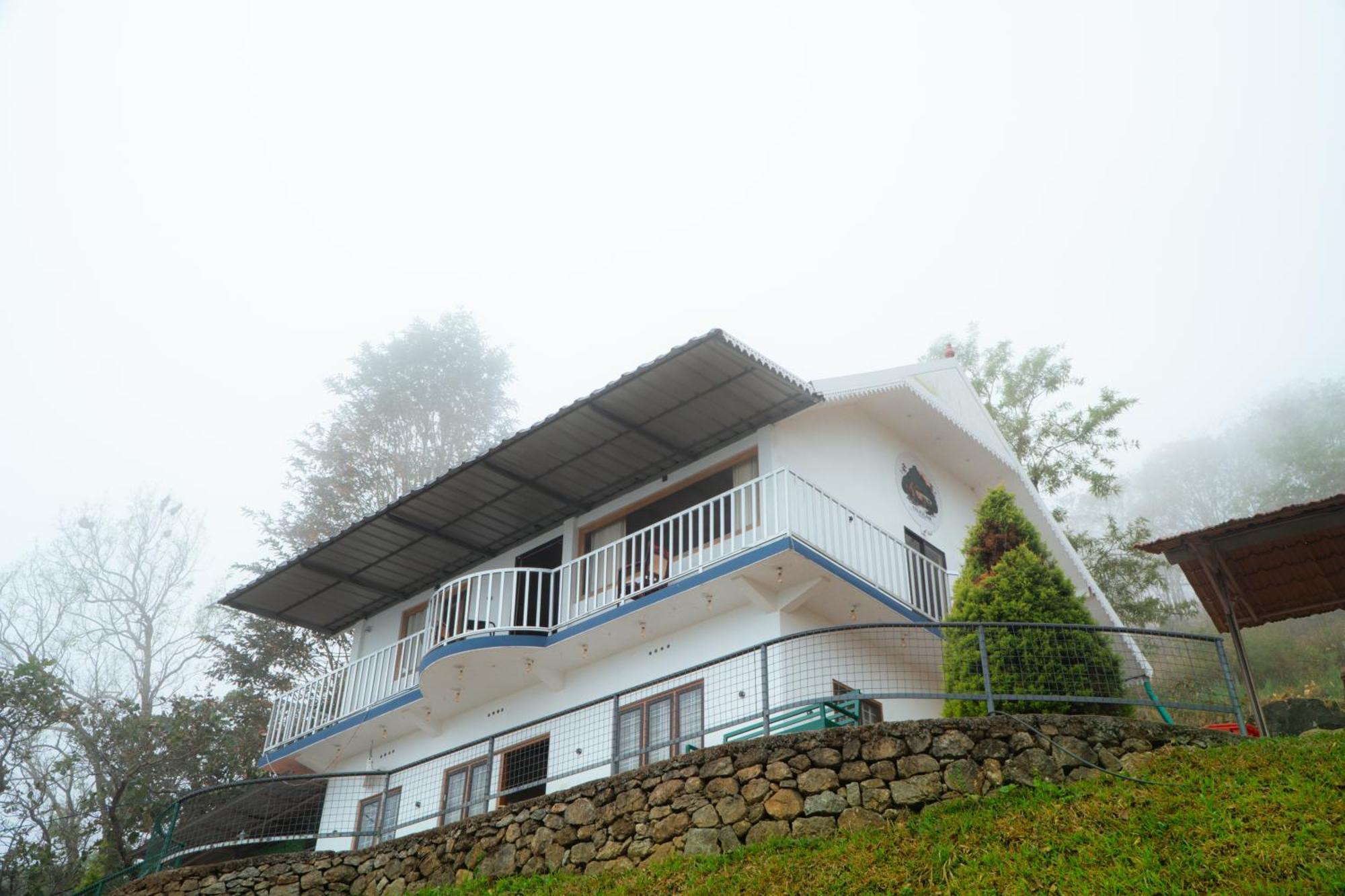 Palkulam Heights Villa Kumudi Exteriör bild